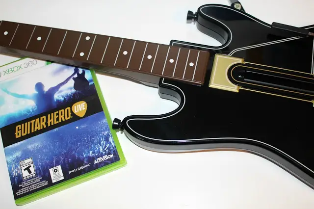 Guitar Hero xbox 360 guitar and game