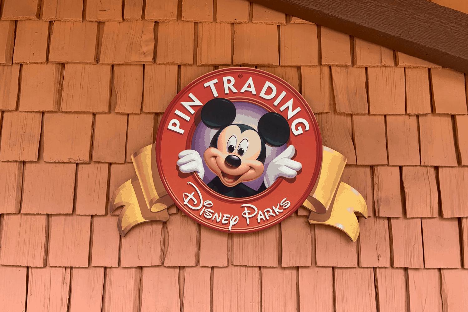 Guide to Pin Trading at Disney World