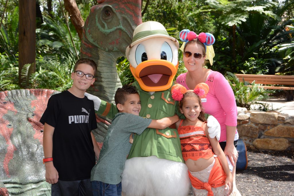 Animal Kingdom Attractions characters Donald Duck