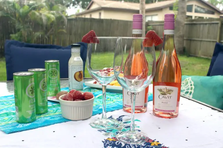 Making Summertime Delicious with Cool Cocktails and Fresh Food!