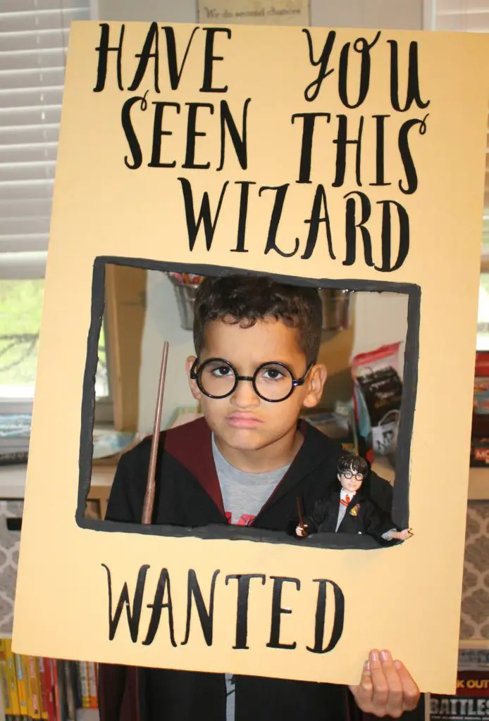 harry Potter dolls wizard wanted sign DIY