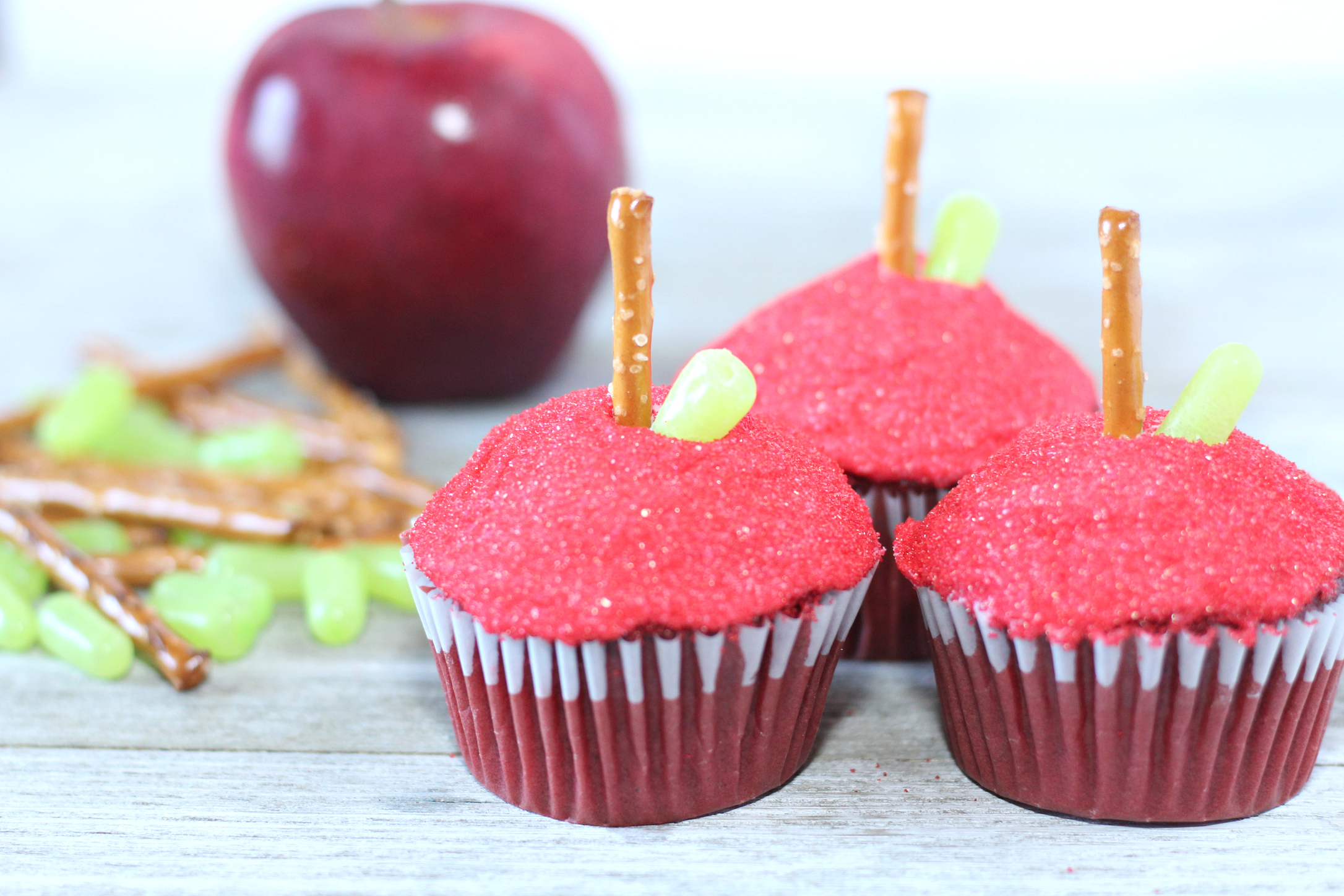 Back to School Themed Red Velvet Apple Cupcakes Recipe