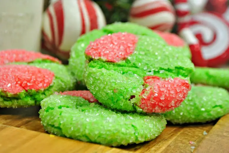 Grinch Themed Christmas Crinkle Cookies Recipe