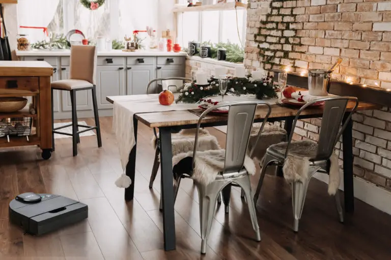 Tips to Clean Your House for the Holidays and Keep it Stress-Free