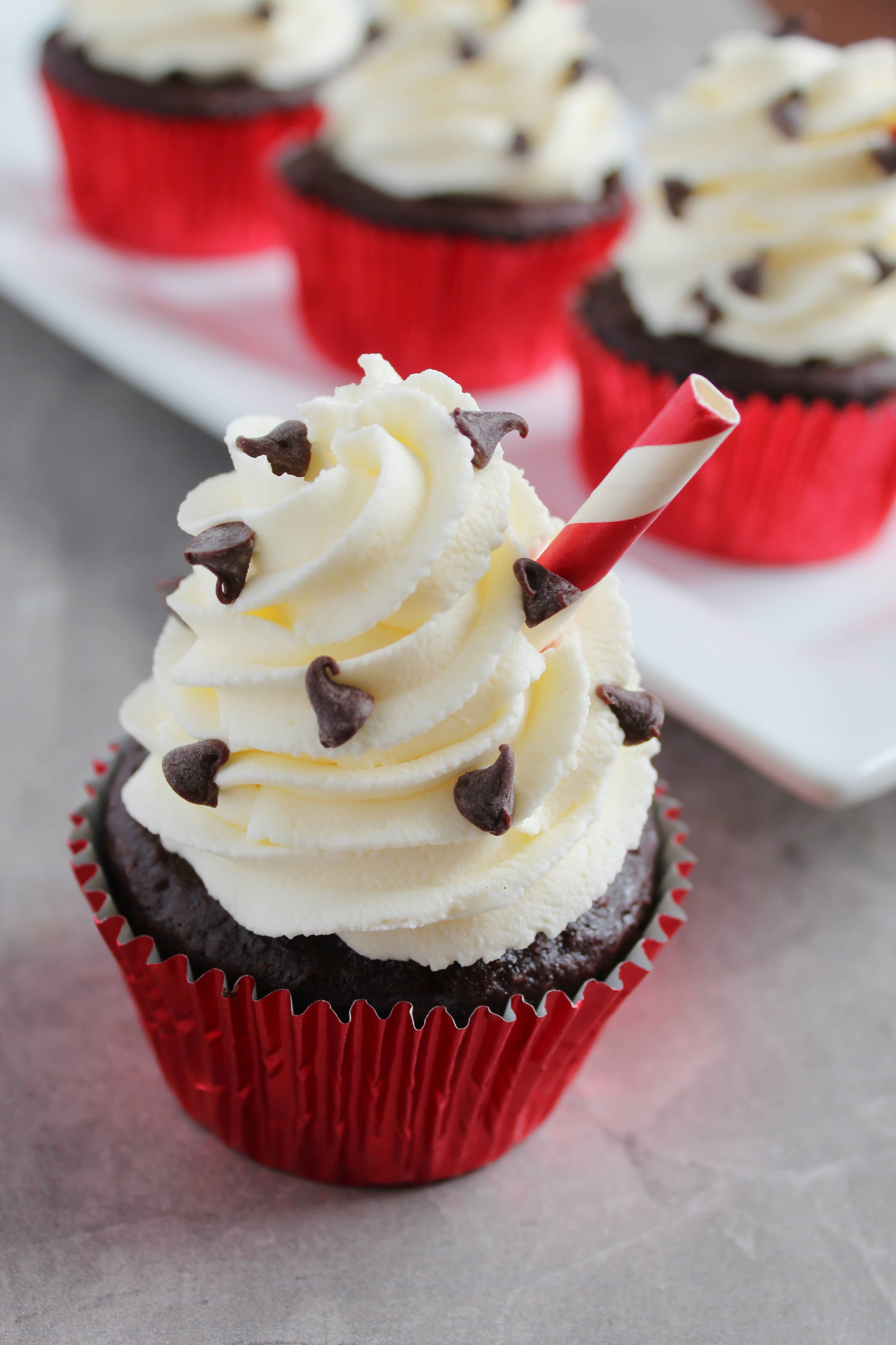 Adorable Hot Cocoa Cupcakes Recipe That You Need to Try