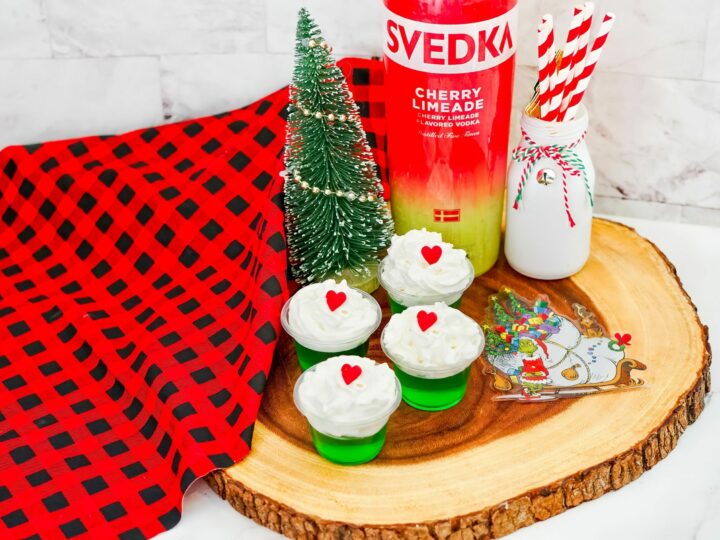 Grinch Jello Shots (With Video) – Simplistically Living