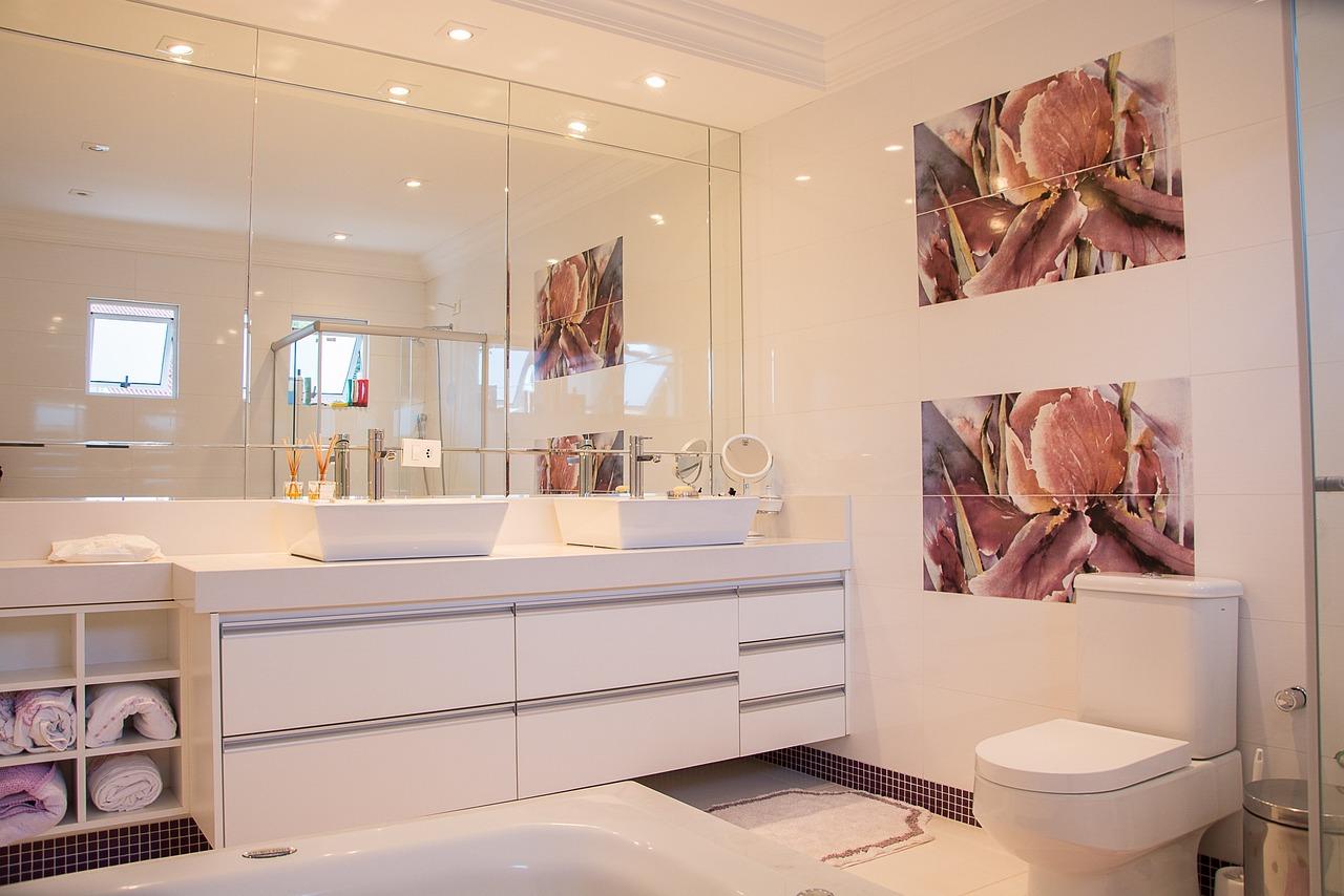 Ways to Make Your Small Bathroom Look Luxurious and Elegant
