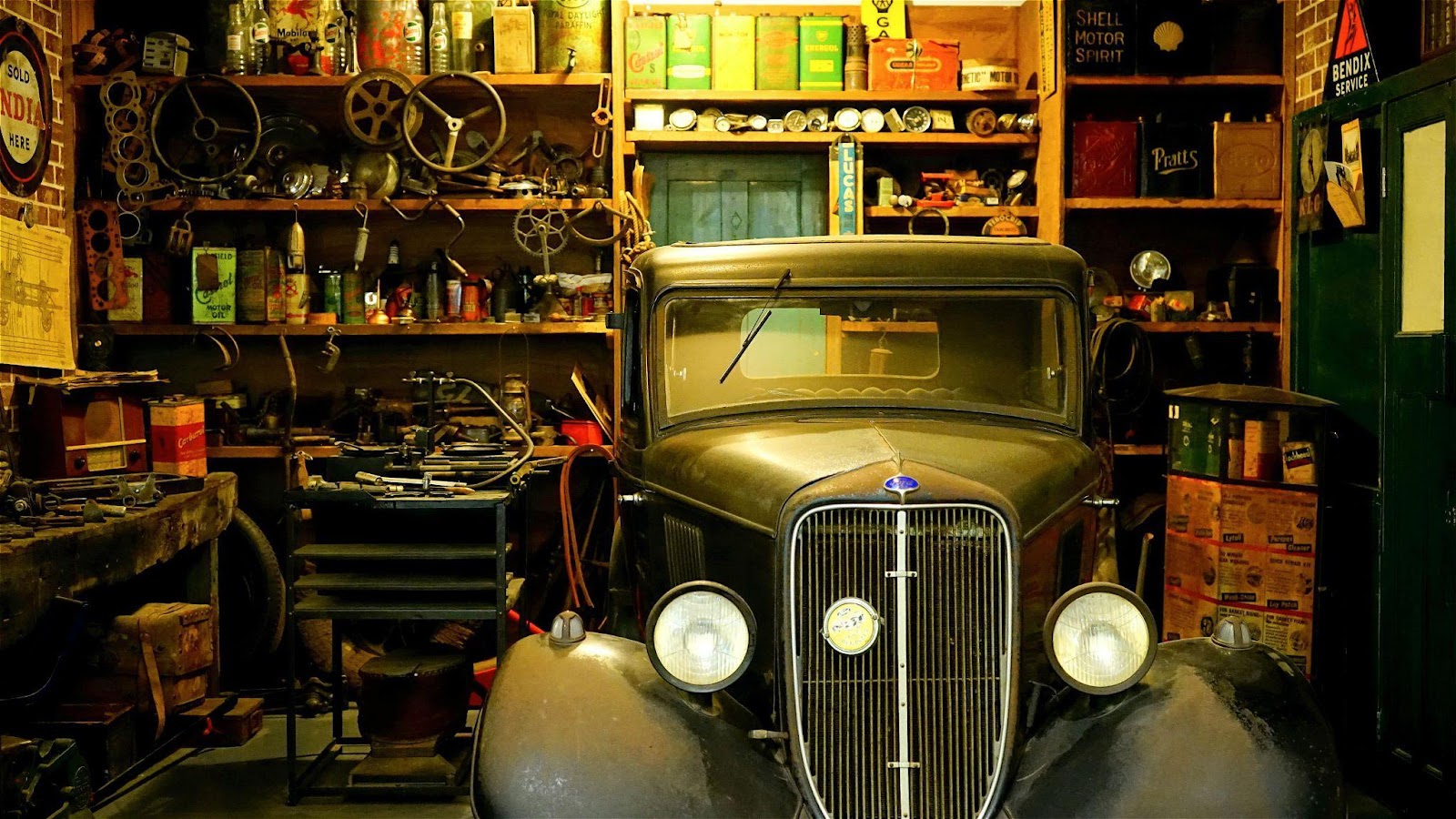 10 Helpful Tips to Maximize Your Garage Space