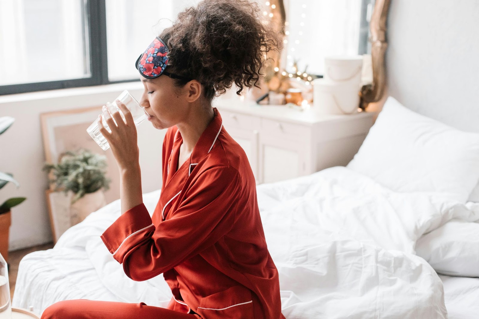 Everyday Habits That Make Life Feel Better: Smile, Skincare, and Small Wins